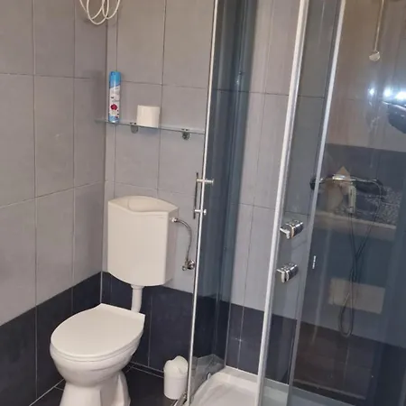 Dombóvári Way Close To Elte It University&info Park Budapeste