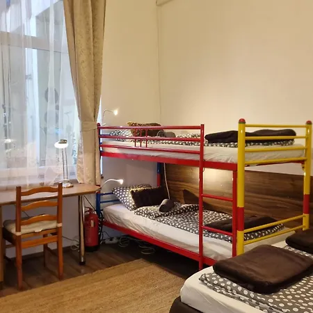 Dombóvári Way Close To Elte It University&info Park