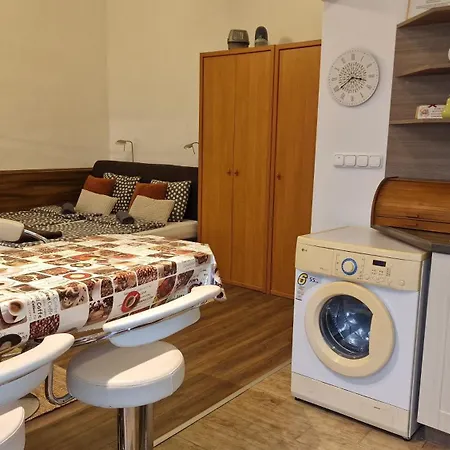 Dombóvári Way Close To Elte It University&info Park *