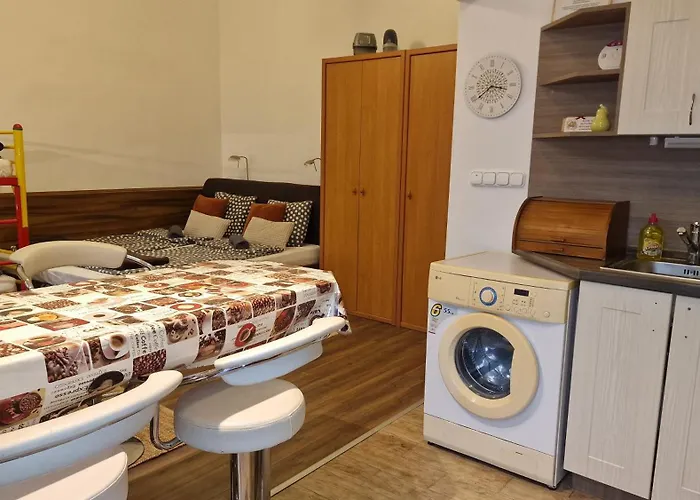 Dombovari Way Close To Elte It And Info Park *